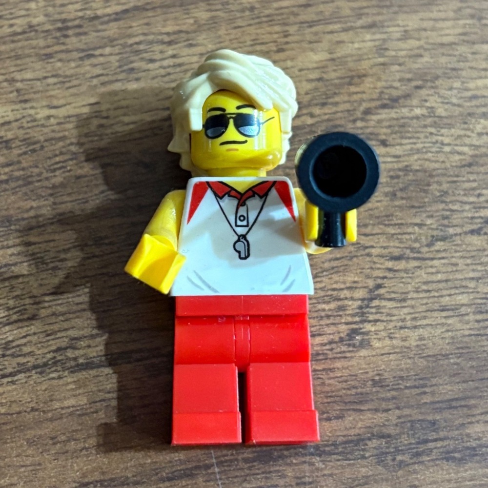 LEGO City Lifeguard Minifigure Blonde Sunglasses Whistle Megaphone Beach Pool